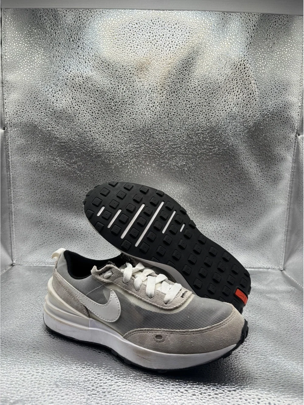 Nike waffle one light grey suede